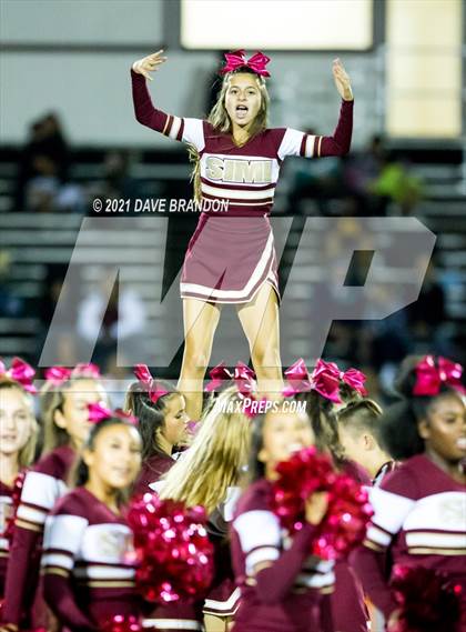 Thumbnail 2 in Royal @ Simi Valley photogallery.