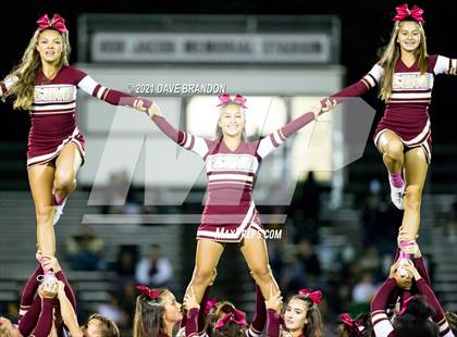 Thumbnail 2 in Royal @ Simi Valley photogallery.