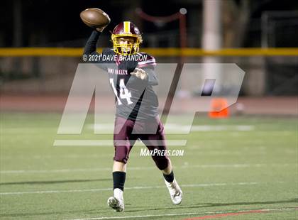 Thumbnail 2 in Royal @ Simi Valley photogallery.