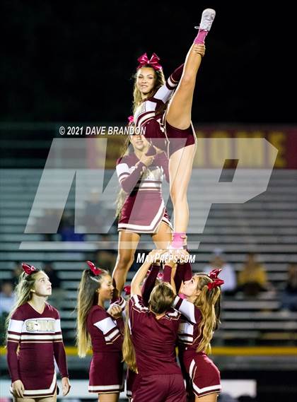 Thumbnail 1 in Royal @ Simi Valley photogallery.