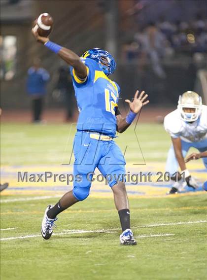 Thumbnail 2 in El Camino Real @ Crenshaw (CIF LACS Playoffs) photogallery.