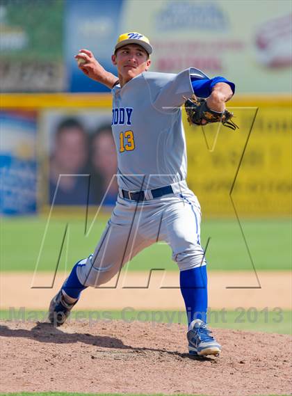 Thumbnail 3 in Alamo Heights vs. Moody (UIL 4A Region IV Regional Finals) photogallery.