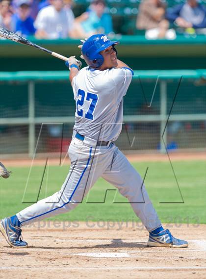 Thumbnail 2 in Alamo Heights vs. Moody (UIL 4A Region IV Regional Finals) photogallery.
