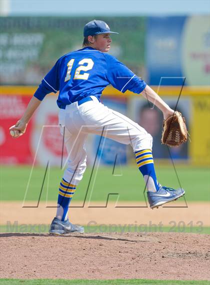 Thumbnail 2 in Alamo Heights vs. Moody (UIL 4A Region IV Regional Finals) photogallery.