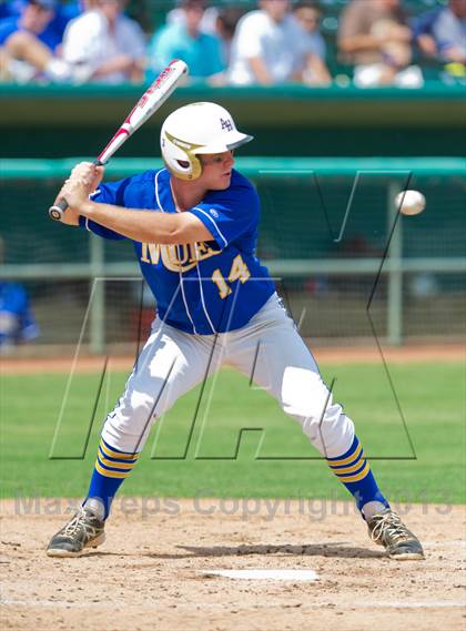 Thumbnail 2 in Alamo Heights vs. Moody (UIL 4A Region IV Regional Finals) photogallery.