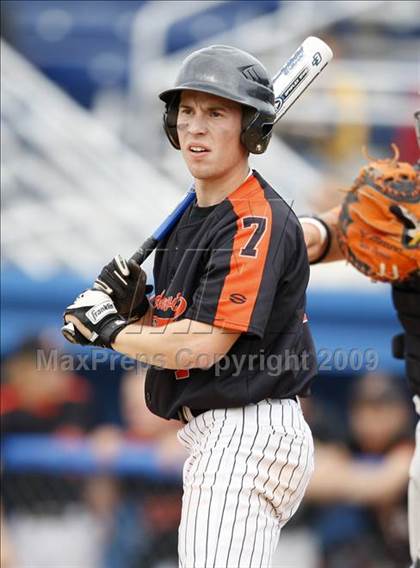 Thumbnail 3 in Lydonville vs. Warsaw  (Section 5 Class C Semifinal) photogallery.