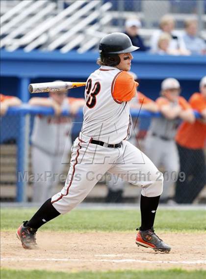 Thumbnail 2 in Lydonville vs. Warsaw  (Section 5 Class C Semifinal) photogallery.