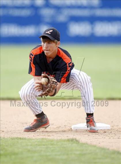 Thumbnail 2 in Lydonville vs. Warsaw  (Section 5 Class C Semifinal) photogallery.