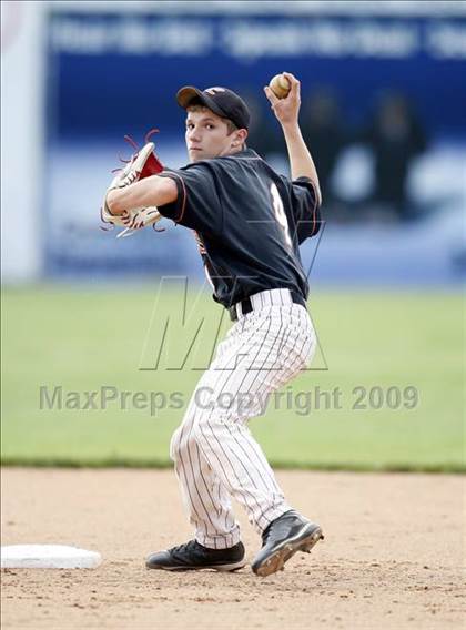 Thumbnail 2 in Lydonville vs. Warsaw  (Section 5 Class C Semifinal) photogallery.