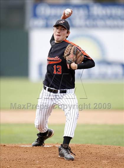 Thumbnail 3 in Lydonville vs. Warsaw  (Section 5 Class C Semifinal) photogallery.
