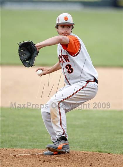 Thumbnail 3 in Lydonville vs. Warsaw  (Section 5 Class C Semifinal) photogallery.