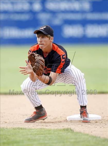 Thumbnail 1 in Lydonville vs. Warsaw  (Section 5 Class C Semifinal) photogallery.