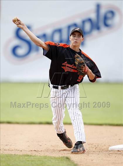 Thumbnail 2 in Lydonville vs. Warsaw  (Section 5 Class C Semifinal) photogallery.