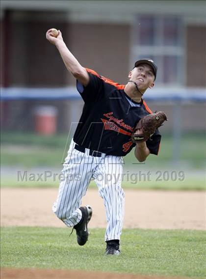 Thumbnail 2 in Lydonville vs. Warsaw  (Section 5 Class C Semifinal) photogallery.