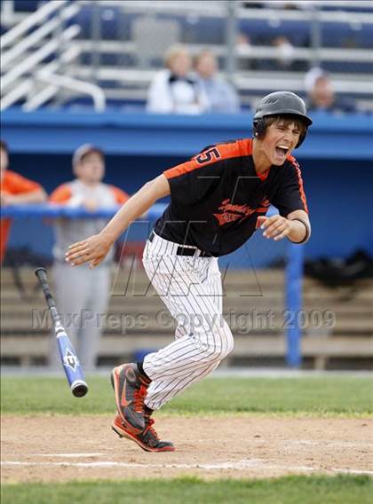 Thumbnail 1 in Lydonville vs. Warsaw  (Section 5 Class C Semifinal) photogallery.