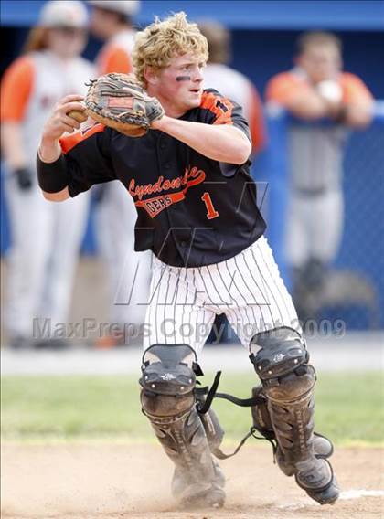 Thumbnail 3 in Lydonville vs. Warsaw  (Section 5 Class C Semifinal) photogallery.