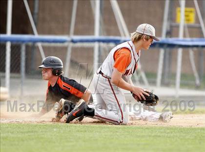 Thumbnail 2 in Lydonville vs. Warsaw  (Section 5 Class C Semifinal) photogallery.