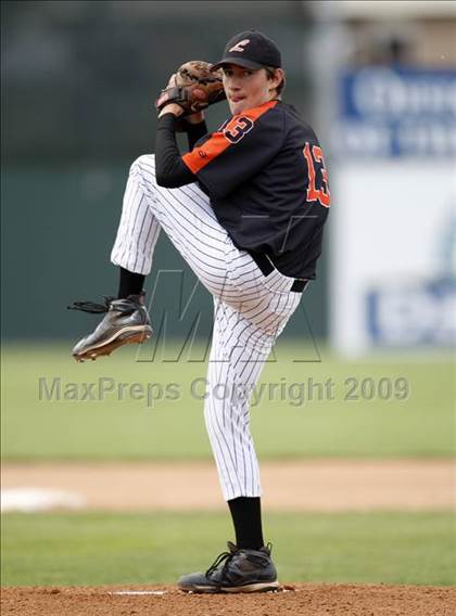 Thumbnail 3 in Lydonville vs. Warsaw  (Section 5 Class C Semifinal) photogallery.