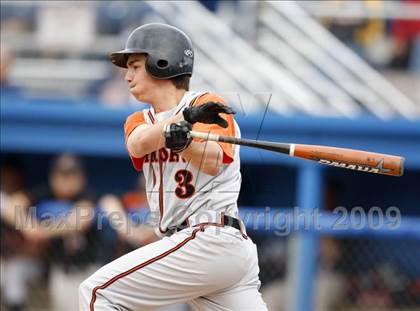 Thumbnail 2 in Lydonville vs. Warsaw  (Section 5 Class C Semifinal) photogallery.