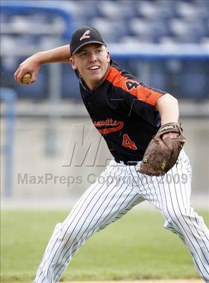 Thumbnail 3 in Lydonville vs. Warsaw  (Section 5 Class C Semifinal) photogallery.