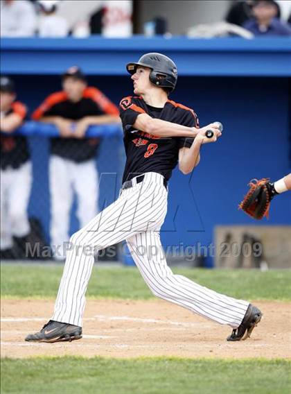 Thumbnail 3 in Lydonville vs. Warsaw  (Section 5 Class C Semifinal) photogallery.
