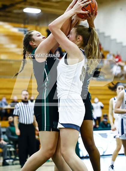 Thumbnail 3 in Zionsville vs Noblesville (IHSAA 4A Sectional Semifinal) photogallery.