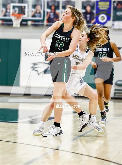 Thumbnail 3 in Zionsville vs Noblesville (IHSAA 4A Sectional Semifinal) photogallery.