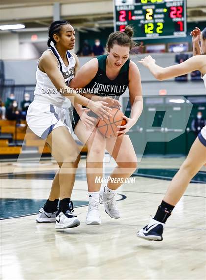 Thumbnail 1 in Zionsville vs Noblesville (IHSAA 4A Sectional Semifinal) photogallery.