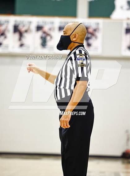 Thumbnail 1 in Zionsville vs Noblesville (IHSAA 4A Sectional Semifinal) photogallery.