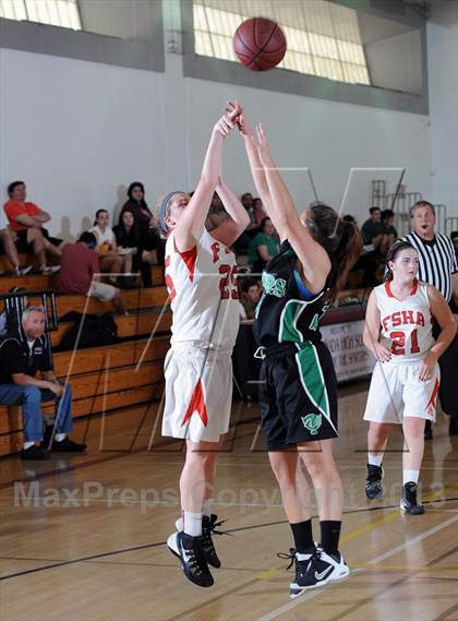 Thumbnail 1 in Flintridge Sacred Heart vs. Thousand Oaks  (La Canada Tournament) photogallery.