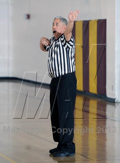 Thumbnail 2 in Flintridge Sacred Heart vs. Thousand Oaks  (La Canada Tournament) photogallery.