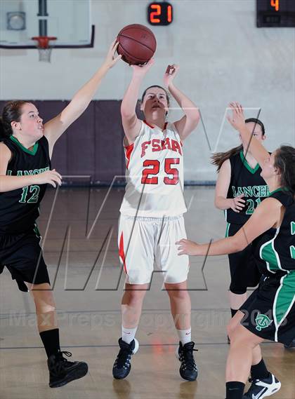 Thumbnail 1 in Flintridge Sacred Heart vs. Thousand Oaks  (La Canada Tournament) photogallery.