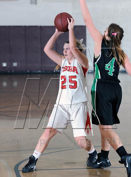 Thumbnail 3 in Flintridge Sacred Heart vs. Thousand Oaks  (La Canada Tournament) photogallery.