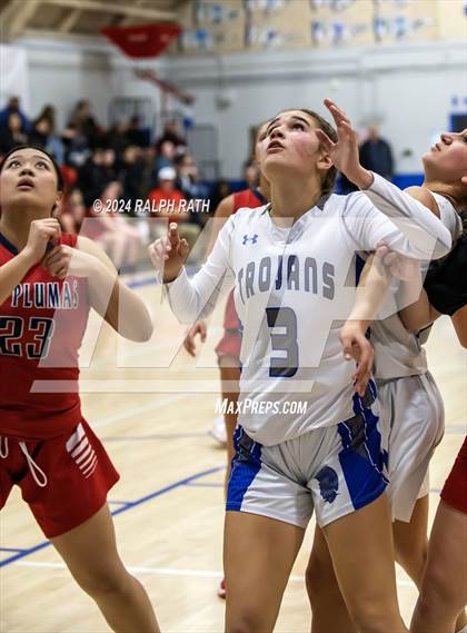 Thumbnail 2 in Las Plumas @ Orland photogallery.