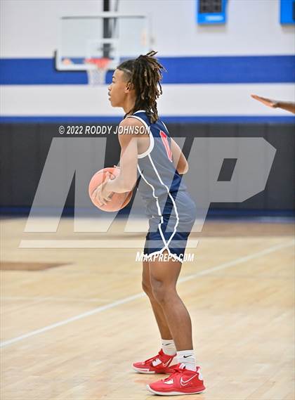 Thumbnail 1 in Atascocita vs Dawson (McDonald's Texas Invitational) photogallery.