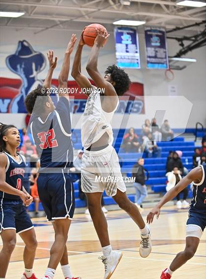 Thumbnail 2 in Atascocita vs Dawson (McDonald's Texas Invitational) photogallery.