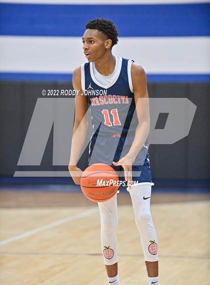 Thumbnail 3 in Atascocita vs Dawson (McDonald's Texas Invitational) photogallery.