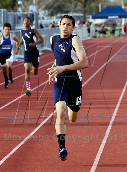 Thumbnail 2 in South West Yosemite League Meet #1 (400m Dash) photogallery.