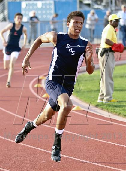 Thumbnail 2 in South West Yosemite League Meet #1 (400m Dash) photogallery.