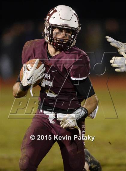 Thumbnail 1 in Wethersfield vs. North Haven (CIAC Class L Semifinal) photogallery.