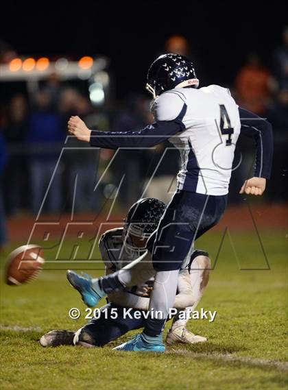 Thumbnail 1 in Wethersfield vs. North Haven (CIAC Class L Semifinal) photogallery.