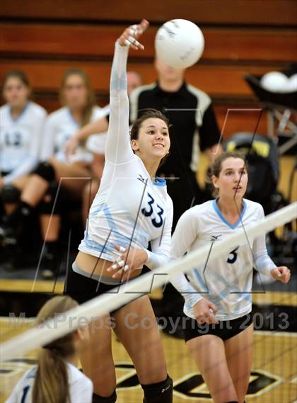 Thumbnail 1 in Villa Park @ Foothill photogallery.