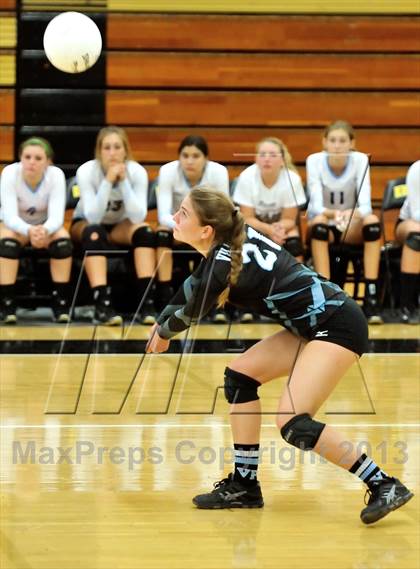 Thumbnail 1 in Villa Park @ Foothill photogallery.