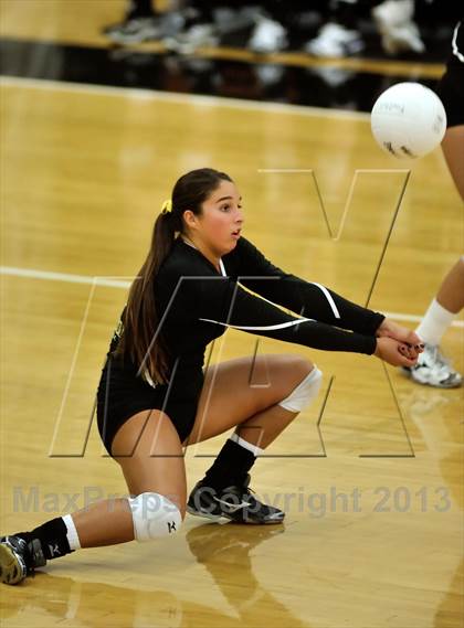 Thumbnail 3 in Villa Park @ Foothill photogallery.