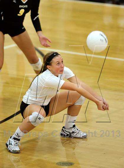 Thumbnail 1 in Villa Park @ Foothill photogallery.