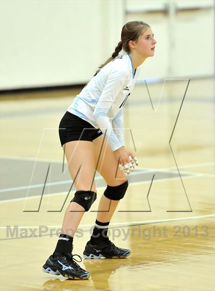 Thumbnail 1 in Villa Park @ Foothill photogallery.