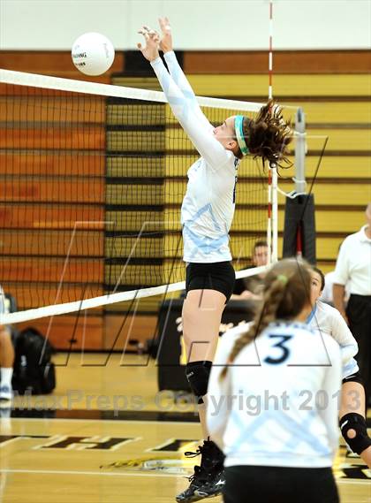 Thumbnail 1 in Villa Park @ Foothill photogallery.
