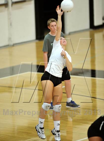 Thumbnail 2 in Villa Park @ Foothill photogallery.