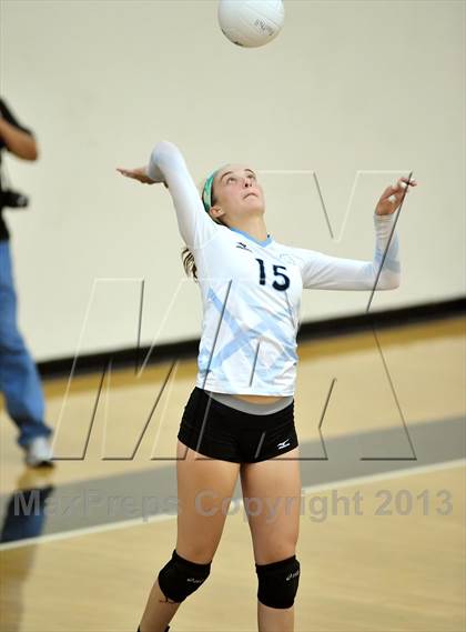 Thumbnail 1 in Villa Park @ Foothill photogallery.