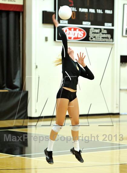 Thumbnail 2 in Villa Park @ Foothill photogallery.